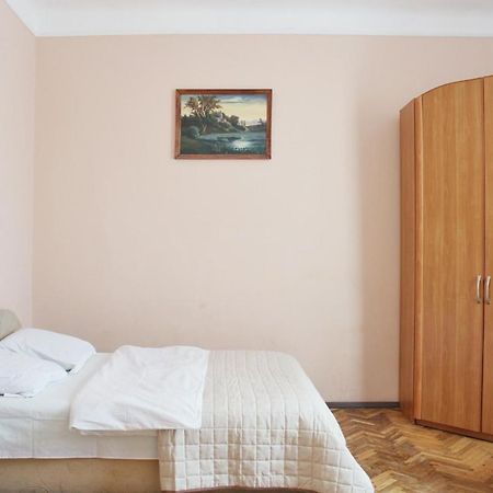 Квартира Подобово Біля Форуму Високий Замок Вулиця Хмельницького 61 Lviv Exterior foto