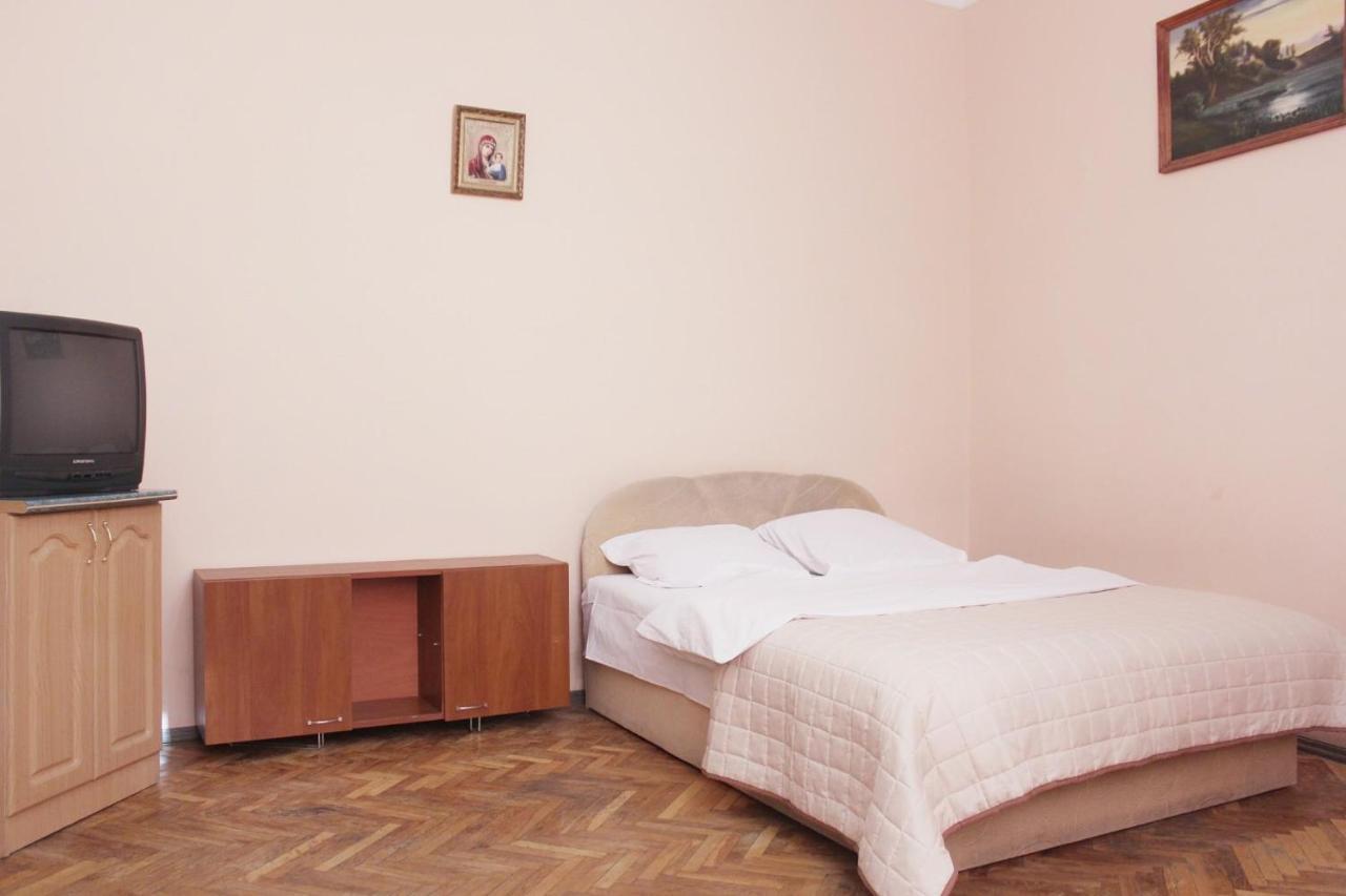 Квартира Подобово Біля Форуму Високий Замок Вулиця Хмельницького 61 Lviv Exterior foto